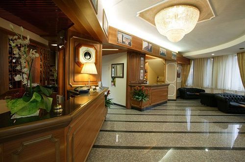 Alexander Hotel 4*